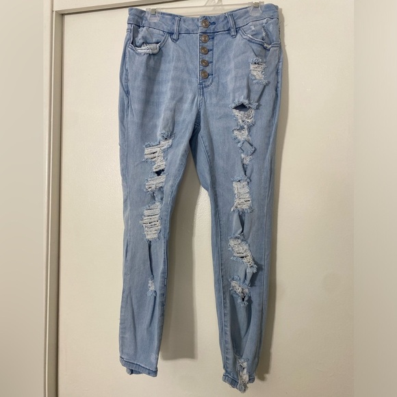 Rue21 Denim - Rue+ Womens 14 High Rise Ripped Skinny Jean with Button Detail